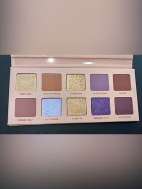 Wander Beauty Suite Escape eyeshadow Palette